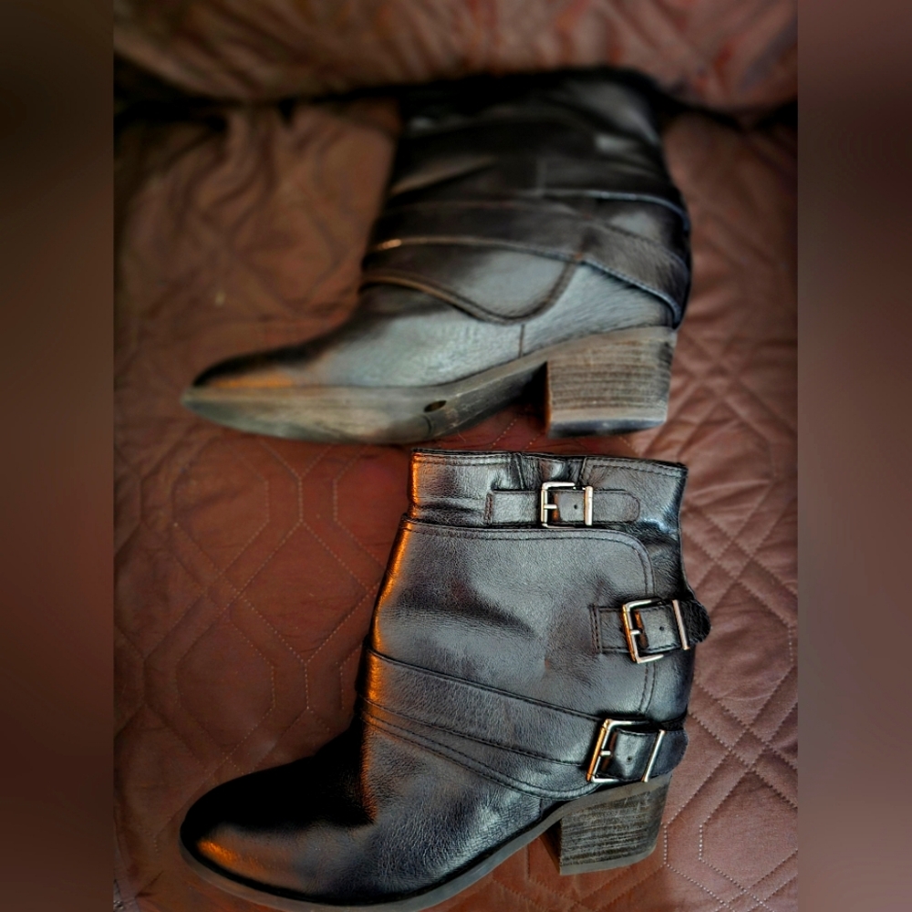 Jessica Simpson Ankle Boots in Black